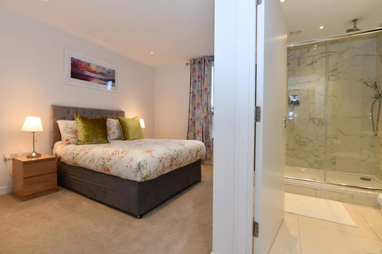 Kew Bridge Apartments London Exterior photo